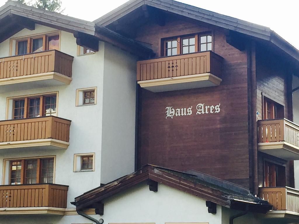 Haus Ares Apartamento Zermatt Exterior foto